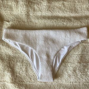 🩵BNWT Hollister Cheeky Bathing Suit Bottoms. ✨3 FOR $20✨